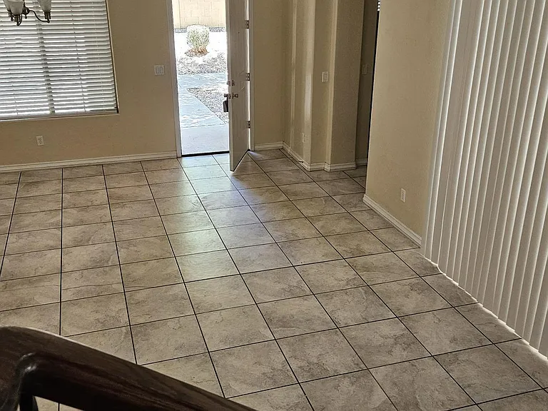 9160 W Meadow Dr — Photo 3