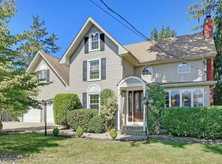 564 Winding River Ln, Brick, NJ 08724