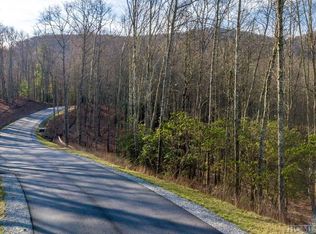 104 Crippled Oak Trl, Glenville, NC 28736
