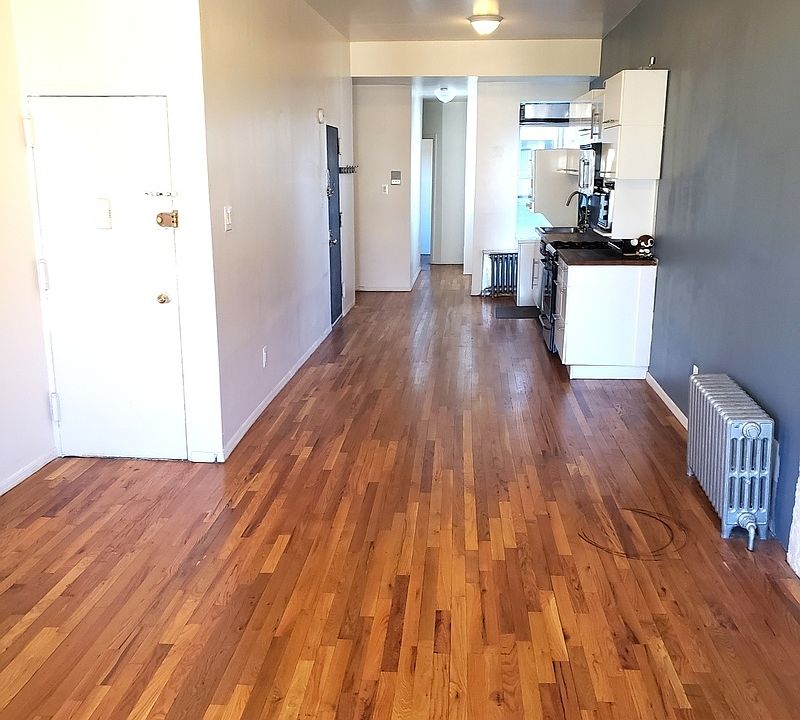 1st image of 390 1st St APT 4R