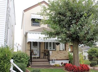 525 Bluff St, Carnegie, PA 15106