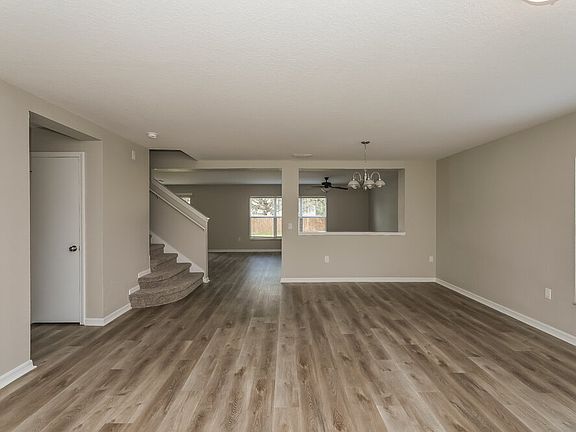 5th image of 7345 Hunters Greene Cir