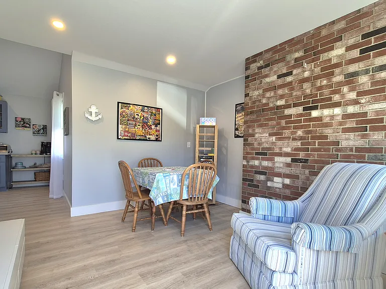 92 Elmere Rd #A — Photo 2