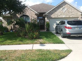 925 Autumn Brook St, Seabrook, TX 77586