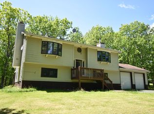 125 Bloss Rd, Canadensis, PA 18325