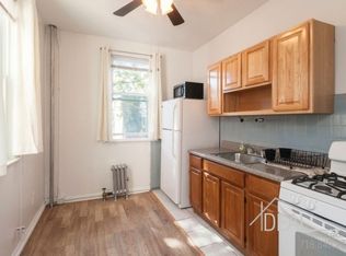 122 8th St #2RE, Brooklyn, NY 11215