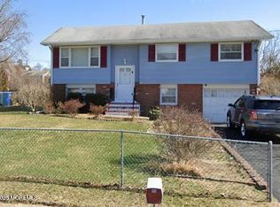 619 Fountain Dr, Toms River, NJ
