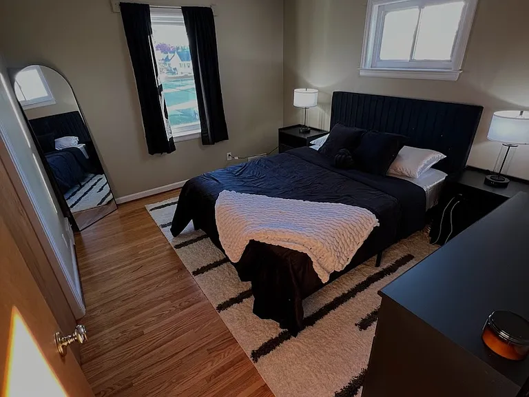 Snyder Apartments — Photo 6