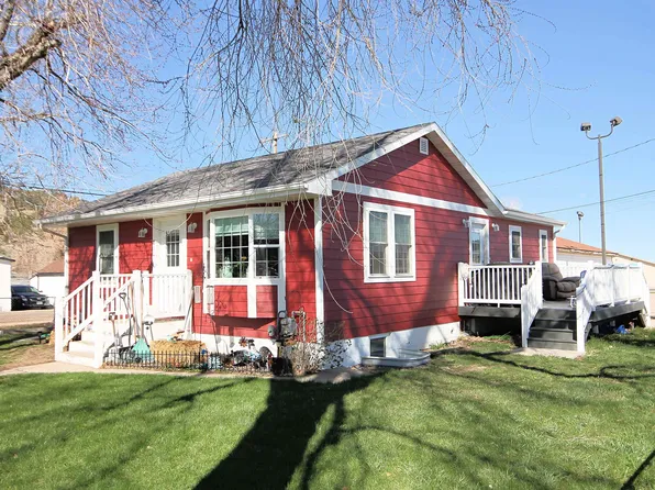 810 7th St, Sturgis, SD 57785