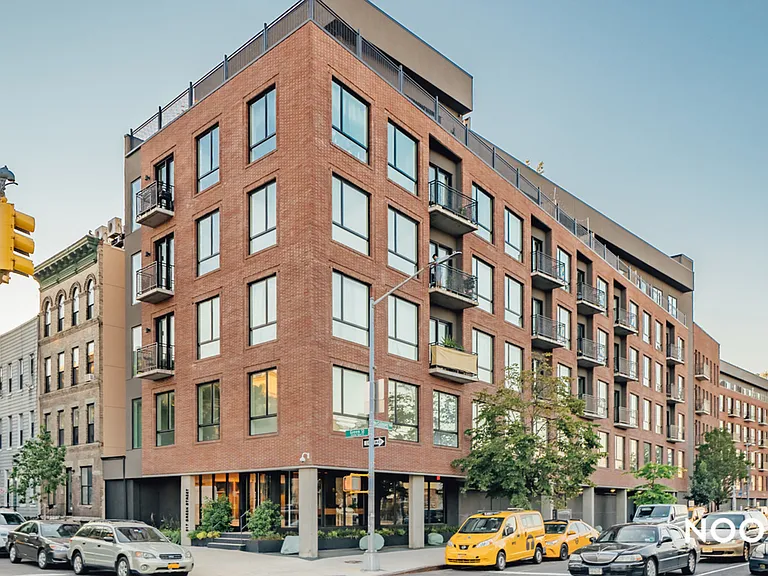 217 Green St #5C — Photo 14