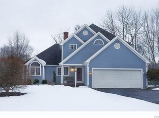 2 Titus Pl, Ridgefield, CT 06877