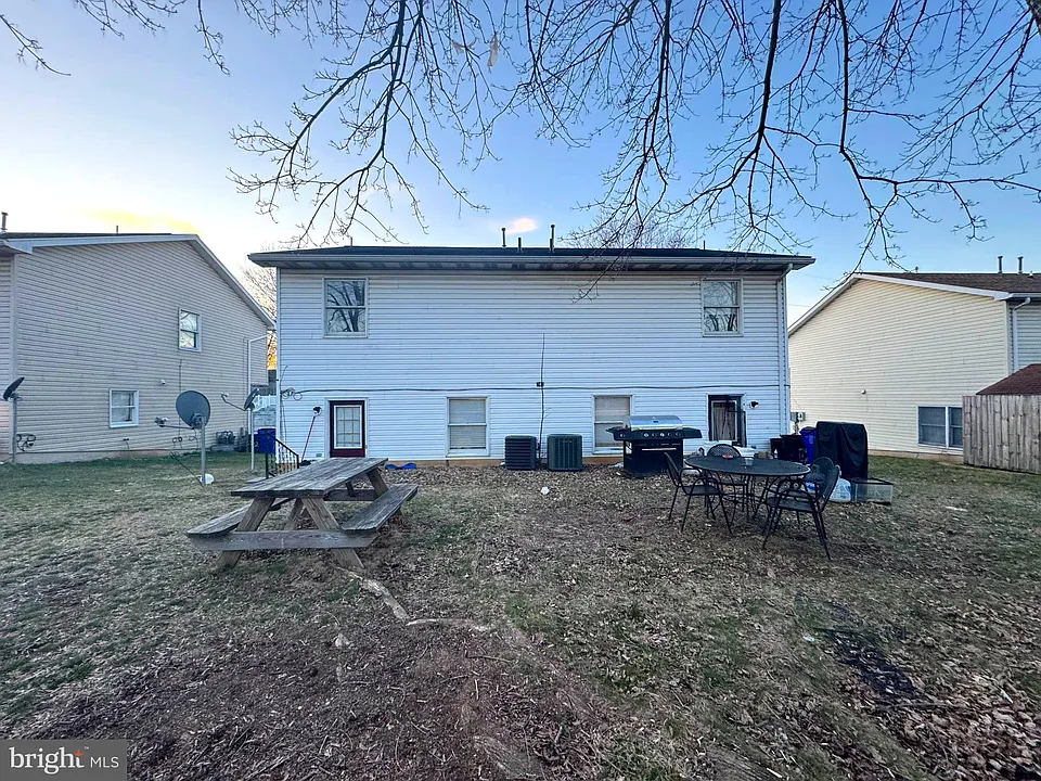 Building Photo 4