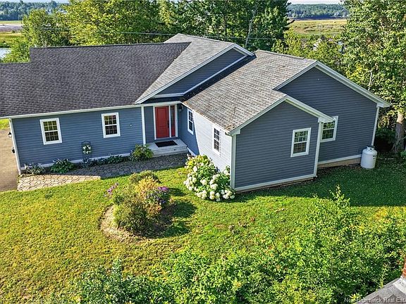 5th image of 282 Bond Dr