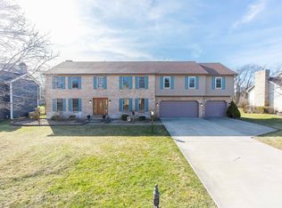 51529 Field Pointe Ln, Granger, IN 46530
