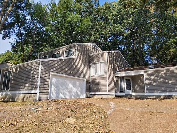 2nd image of 8582 Kettering Dr