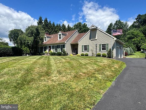 2nd image of 2540 Hopewell Rd