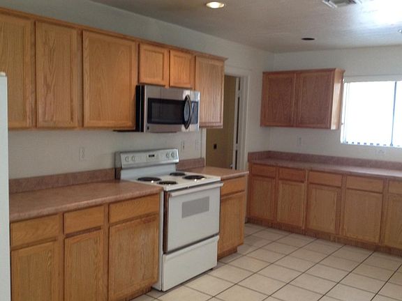 4th image of 1736 S Ventura Dr