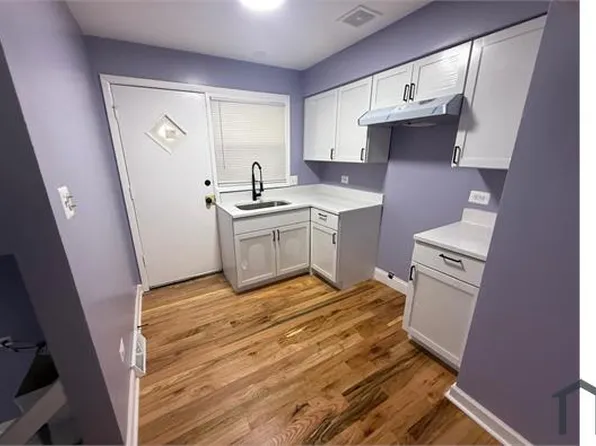 11719 S Peoria St, Chicago, IL 60643