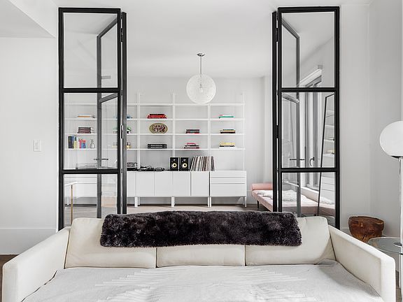 4th image of 429 Kent Ave #604