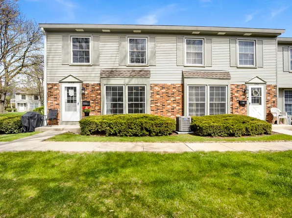 1678 Trowbridge Ct APT B, Wheaton, IL 60189