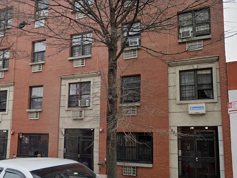 1980 Marmion Ave