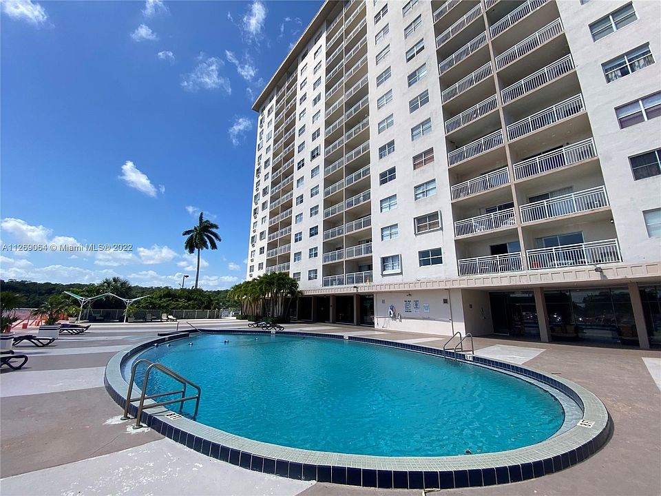 1st image of 400 Kings Point Dr APT 719
