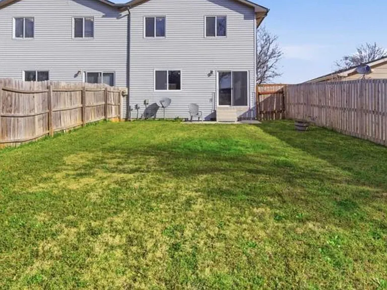 1325 W Nottingham Cir — Photo 18