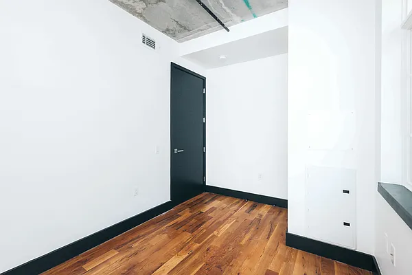 Rented by Nooklyn NYC LLC | media 36