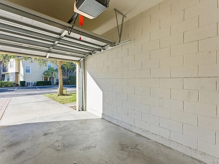2795 Oakwater Dr — Photo 28