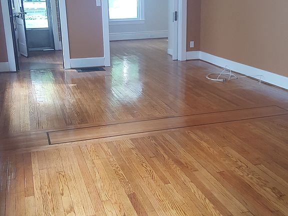 Hardwood floors thru out, just refinished