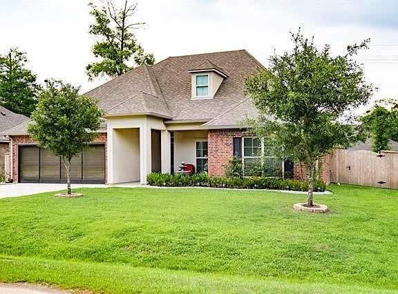 4th image of 832 Woodsprings Ct