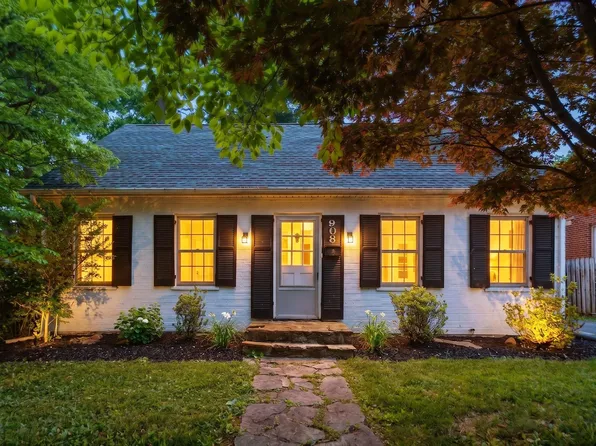 908 Lyndhurst Rd, Waynesboro, VA 22980