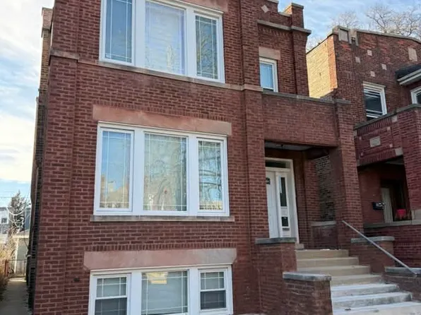 2102 Harvey Ave, Berwyn, IL 60402