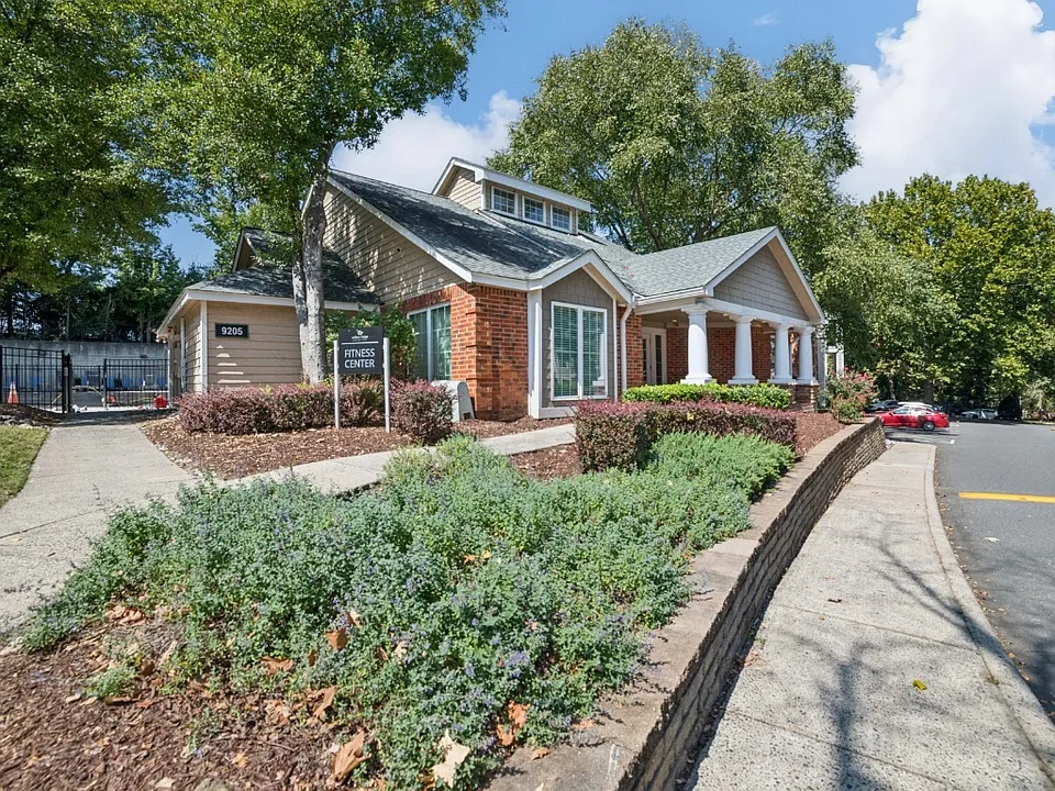 Willow Ridge Apartments