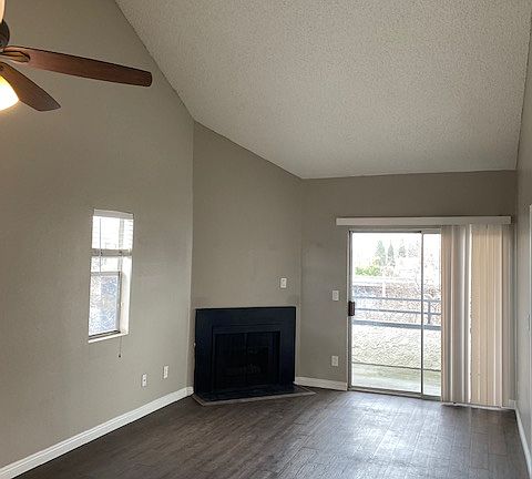 3rd image of 440 W 5th St APT 305