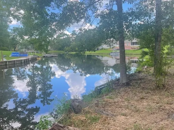 902 E Lakeshore Dr #143, Carriere, MS 39426