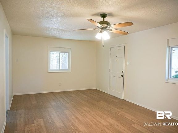 5th image of 4159 Rebecca Rd