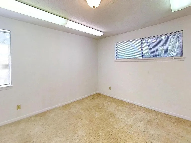 108 Mill Creek Dr — Photo 10