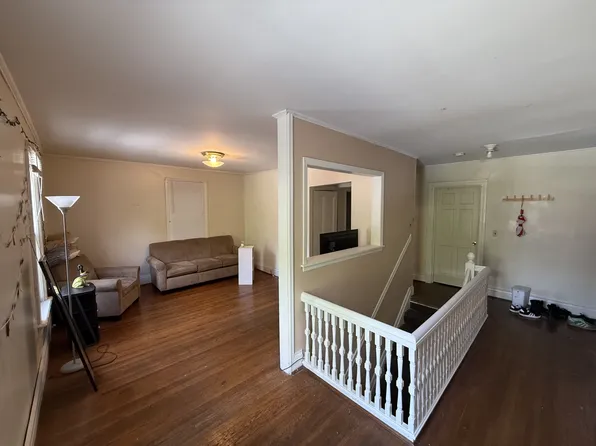 113 Osmun Pl, Ithaca, NY 14850