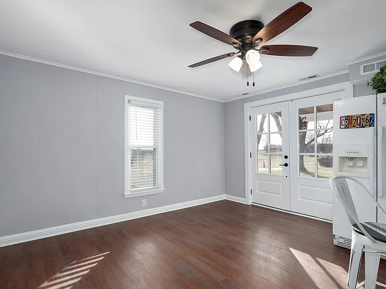 1528 Hidden Valley Rd — Photo 14
