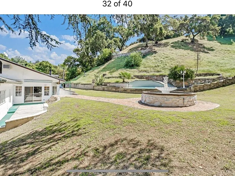 20 Woodlyn Ln — Photo 4