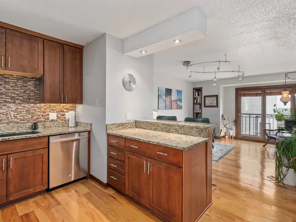 300 Walnut St #906, Des Moines, IA 50309