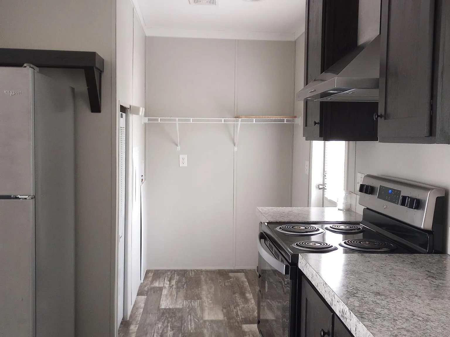 3 bed, 960 sqft, $1,250 — Photo 4