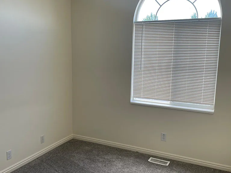 6435 S Wakefield Way — Photo 2