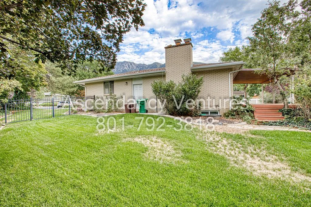 11340 S 2235 E — Photo 3