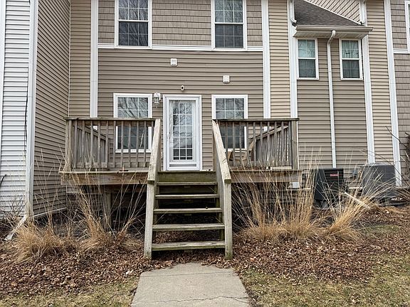 4th image of 5911 N 166th Ct