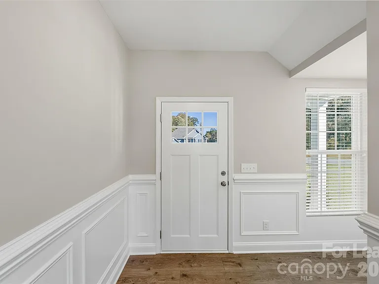 11507 Valley Oaks Ln — Photo 5