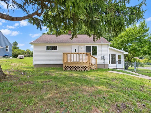1126 S Shiawassee St, Owosso, MI 48867