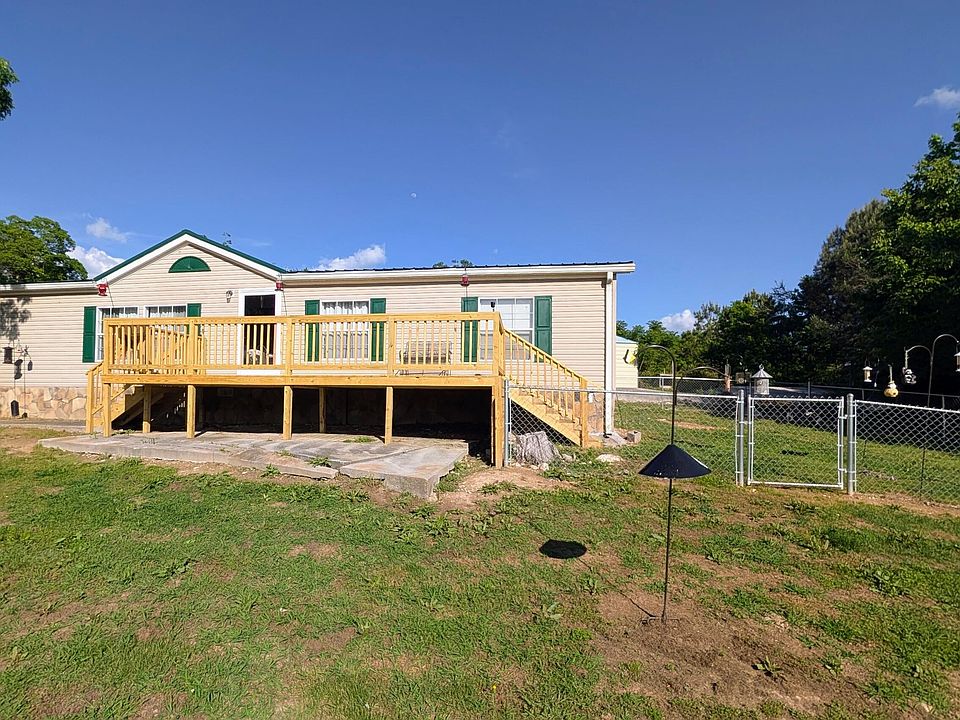 1st image of 142 Bates Dr