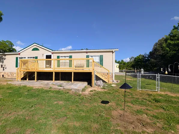 142 Bates Dr, La Fayette, GA 30728